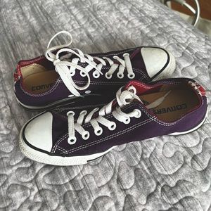 Custom purple & print converse all star, size 8.